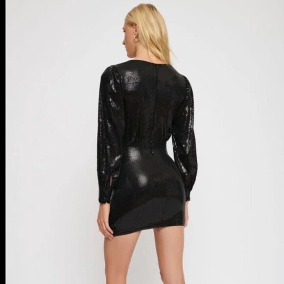 NWT Dynamite Roxy wrap black sequins dress size large - Picture 2 of 13